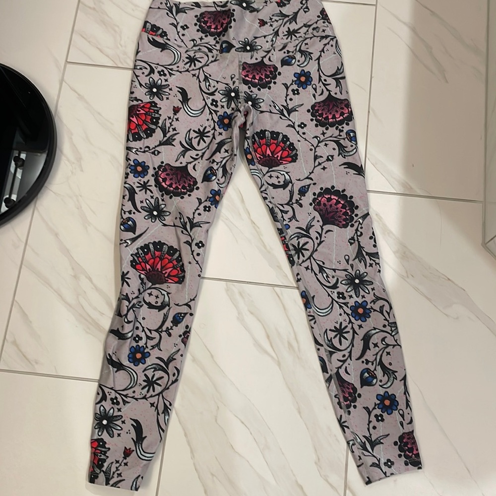 Nike exercise pants